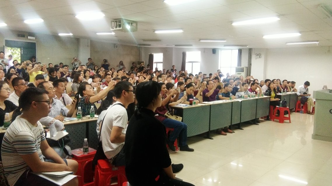 生物分會(huì)場(chǎng)，主講專(zhuān)家：九江市一中江雪青老師